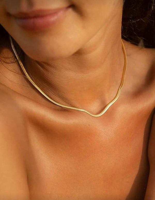 Herringbone snake necklace